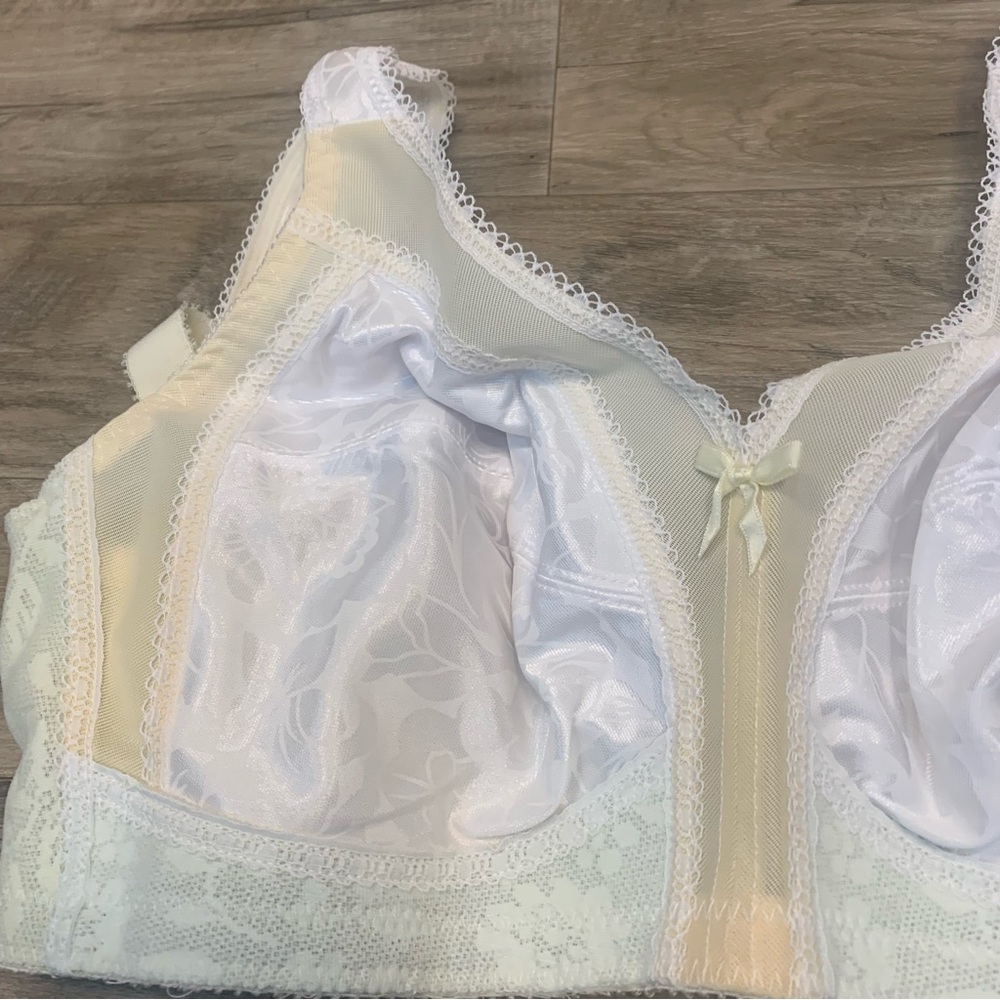 Playtex 18 hr Comfort Strap Satin Wirefree Bra - Picture 5 of 15